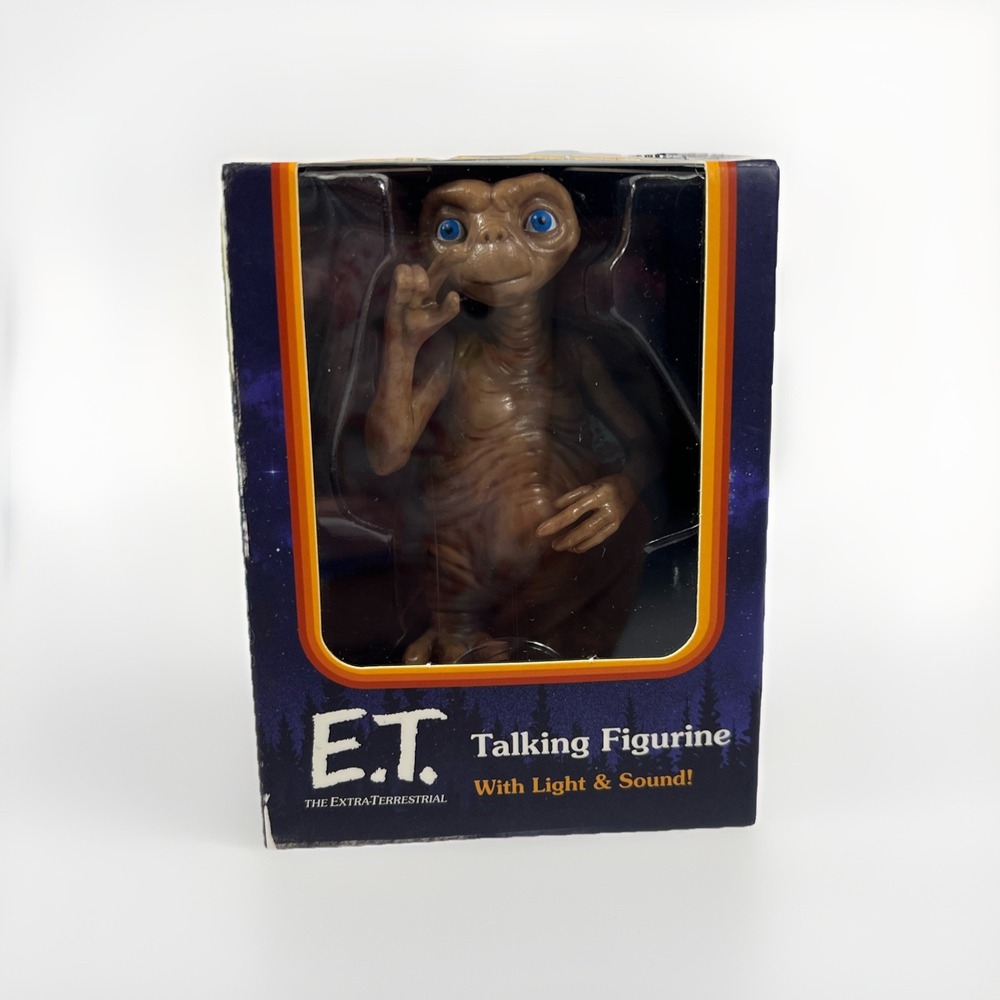 E.T. Talking Figurine with Light and Sound | 2022 Universal Movie Collectible